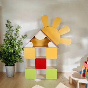 Шкафче „Къщичка на поляна”