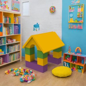 Комплект с модул мека мебел "Къщичка"