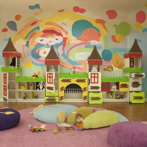 Комплект мебели „Омагьосаният дворец”