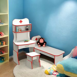 Мебели „Клиниката на малките герои”